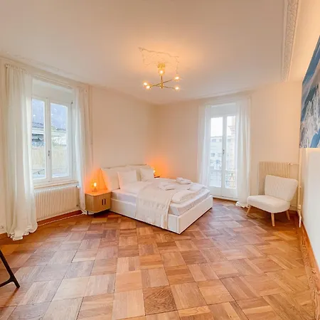 West Center 4 Bed Free Parking Wifi 因特拉肯