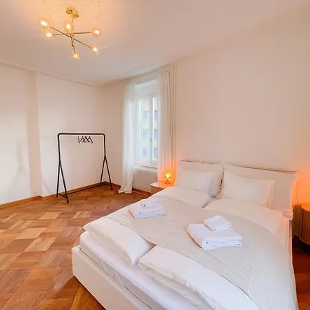 West Center 4 Bed Free Parking Wifi Appartement *