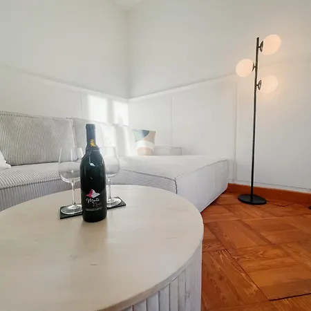 West Center 4 Bed Free Parking Wifi Appartement