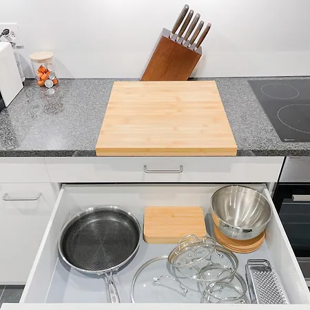 West Center 4 Bed Free Parking Wifi 因特拉肯